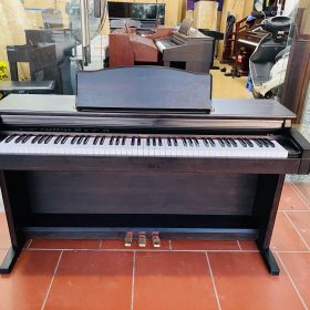 Roland HP2800 2