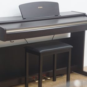 Yamaha YDP 123 7