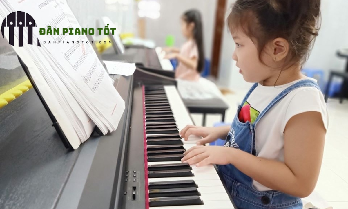 Nên học đàn piano cho trẻ từ khi nào?
