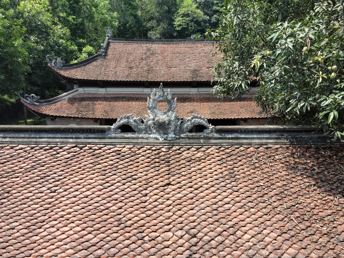 Khu di tích Bà Triệu: Nơi Lịch sử Hào Hùng Về Với Hiện Tại 9 Biểu tượng di tích quốc gia đặc biệt được khắc trên bảng thông tin tại Khu di tích Bà Triệu.