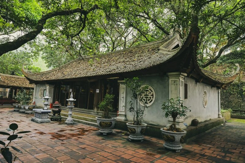 Hệ thống cáp treo hiện đại giúp du khách di chuyển thuận tiện trên núi Yên Tử