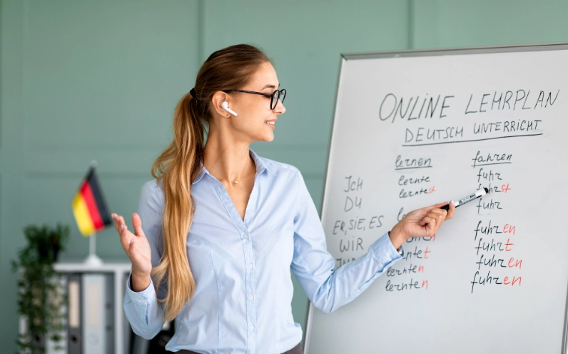 Hiệu đính là gì? Định nghĩa và vai trò trong xuất bản 2026 5 Một người hiệu đính viên cần sử dụng thành thạo ngôn ngữ nguồn và ngôn ngữ đích nếu hiệu đính bản dịch.