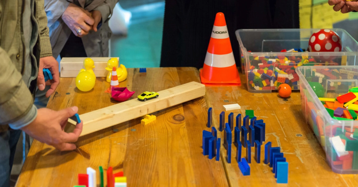 Tổng hợp các cách áp dụng hiệu ứng Domino vào nhiều lĩnh vực khác nhau.